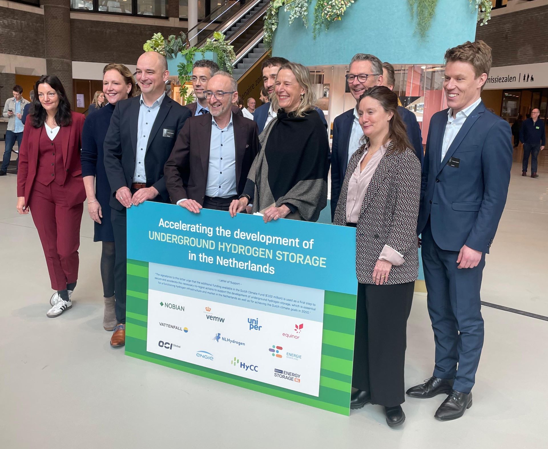 Letter of support underground hydrogen storage presented to to Dutch Parliament's Climate Policy and Green Growth Committee